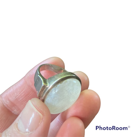 Moonstone ring size 8 - Picture 6 of 9